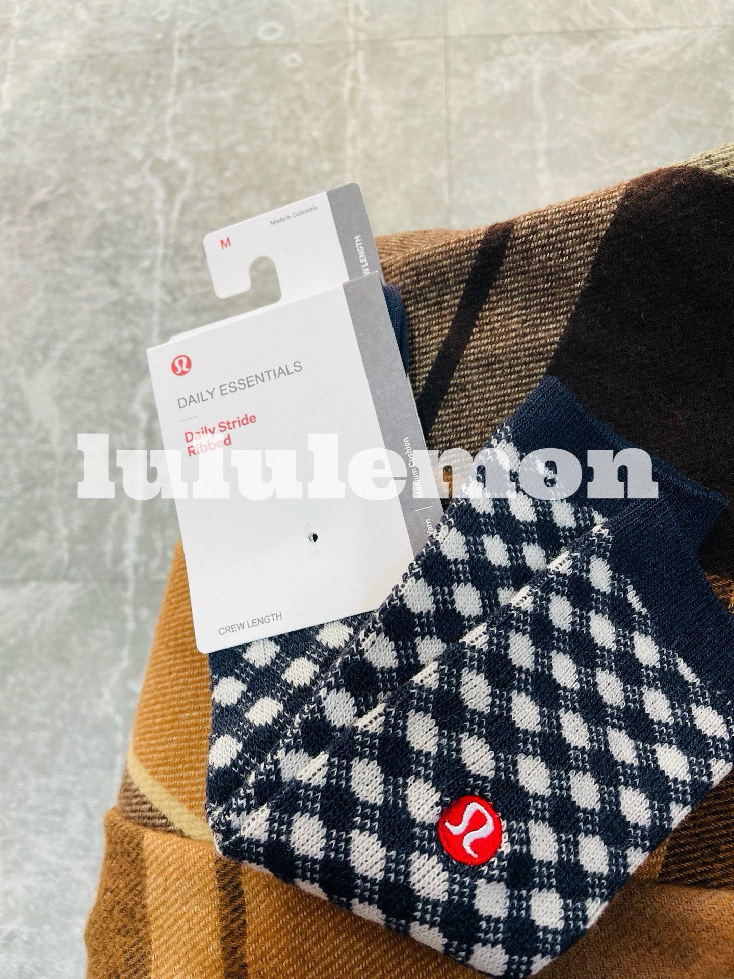 Lululemon 波點襪
