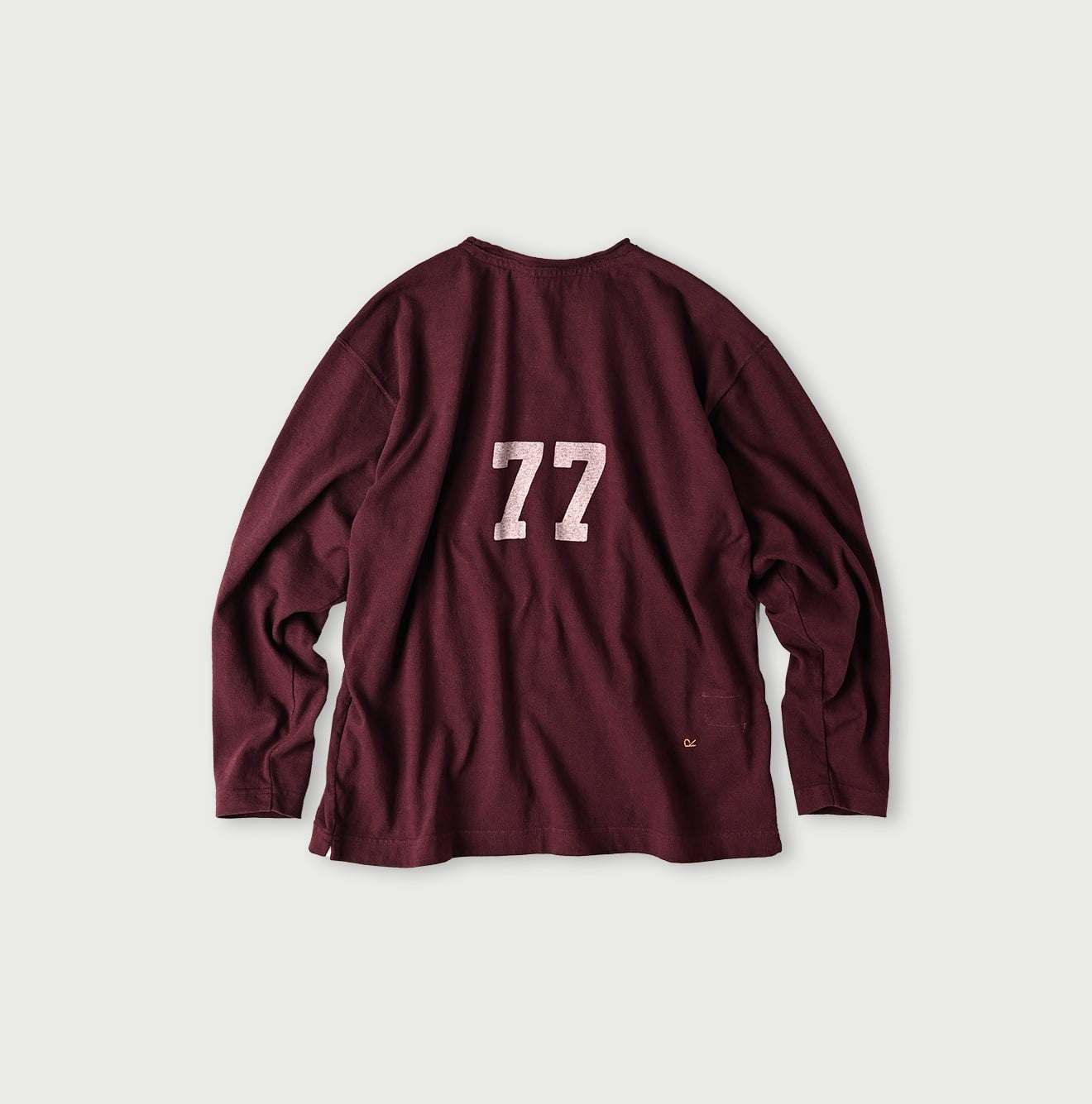 45R 77 logo tee