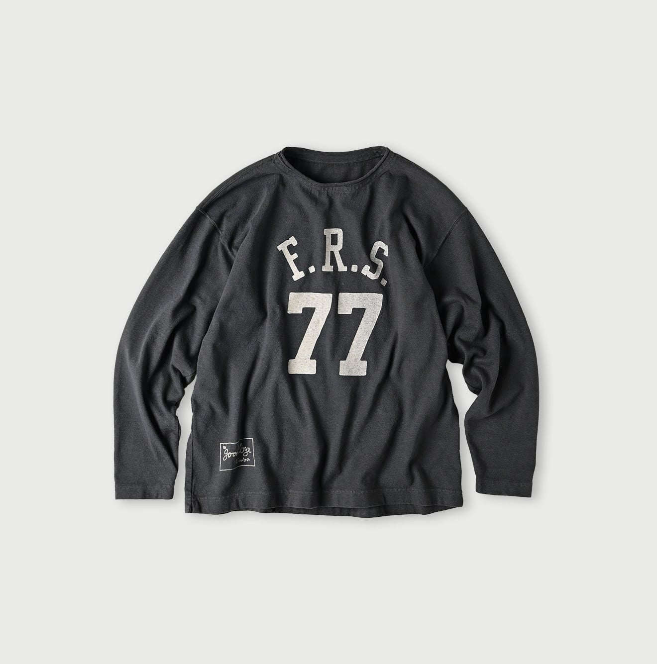45R 77 logo tee
