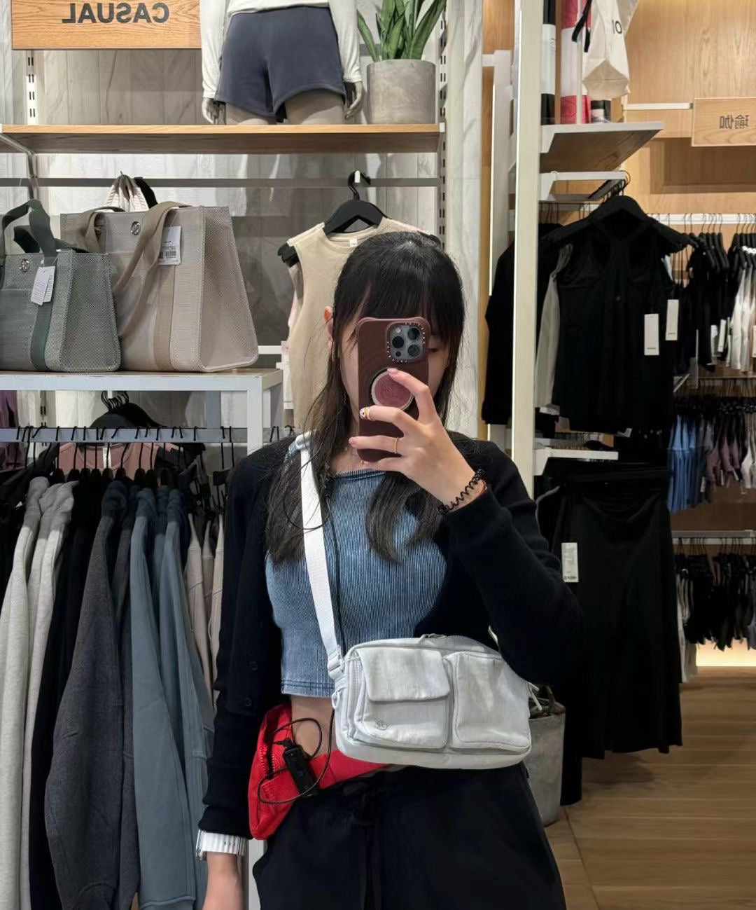 Lululemon multi pocket crossbody bag