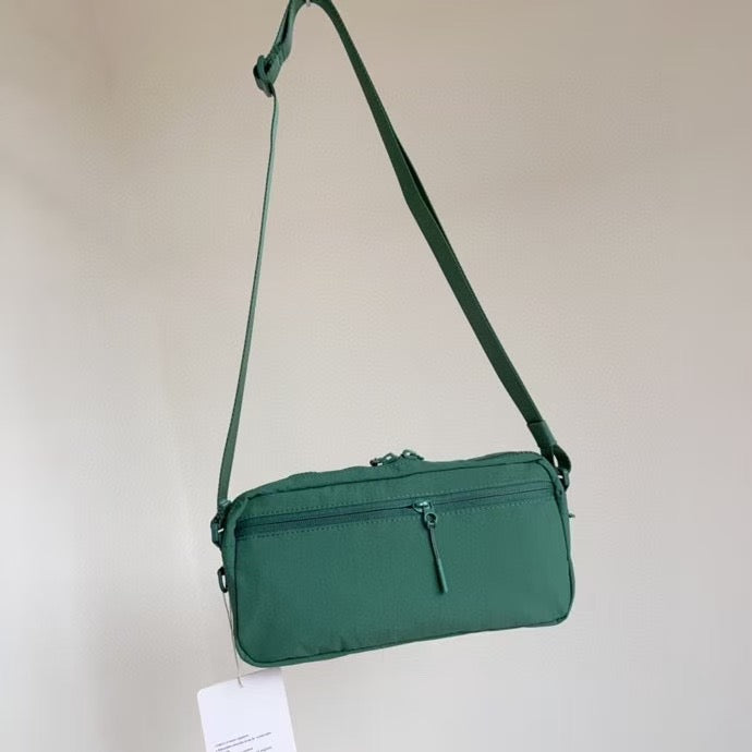 Lululemon multi pocket crossbody bag