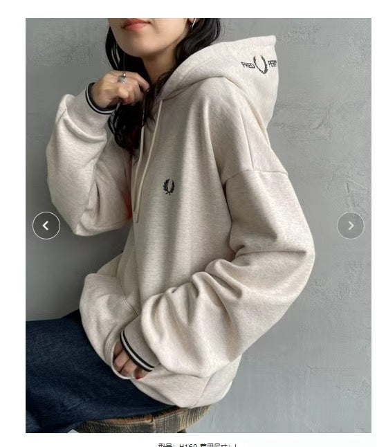 Fred perry 刺繡hoodies