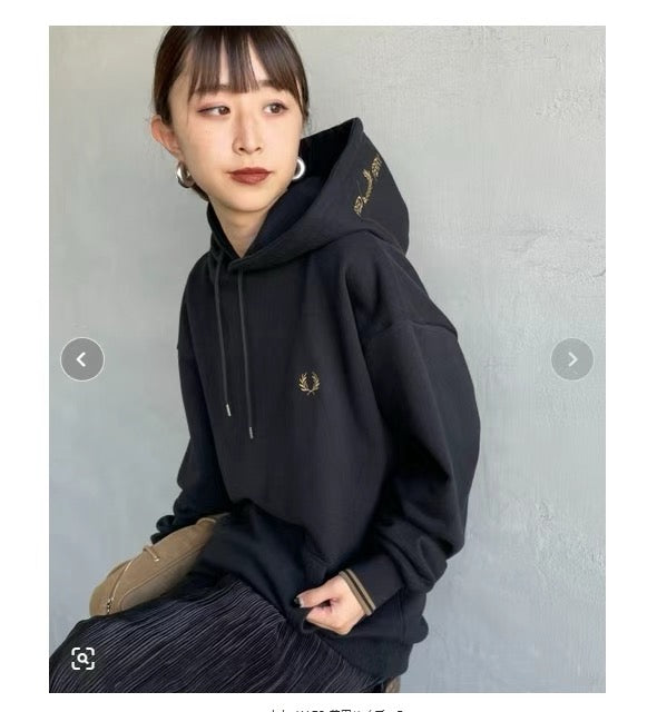 Fred perry 刺繡hoodies