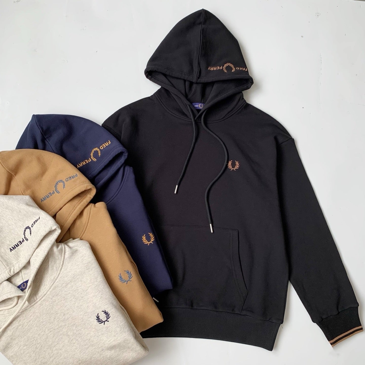 Fred perry 刺繡hoodies