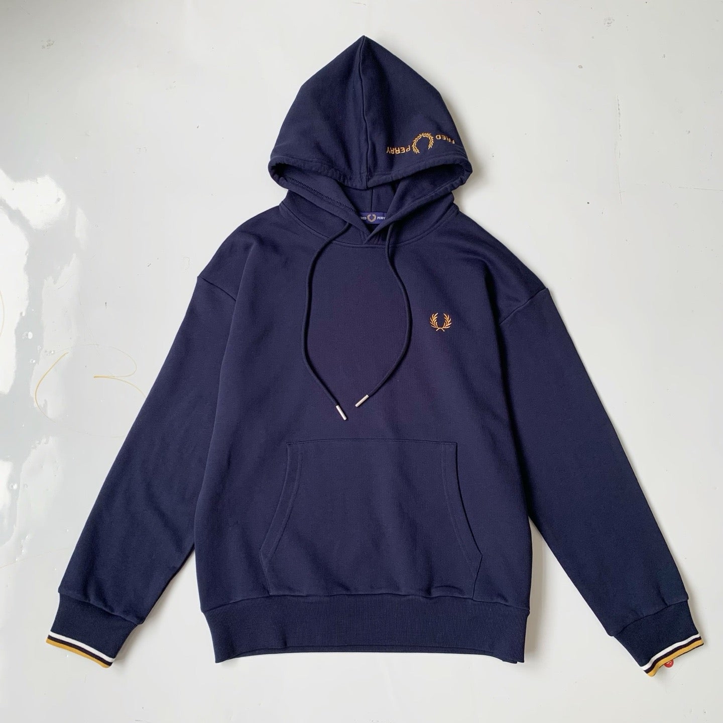Fred perry 刺繡hoodies