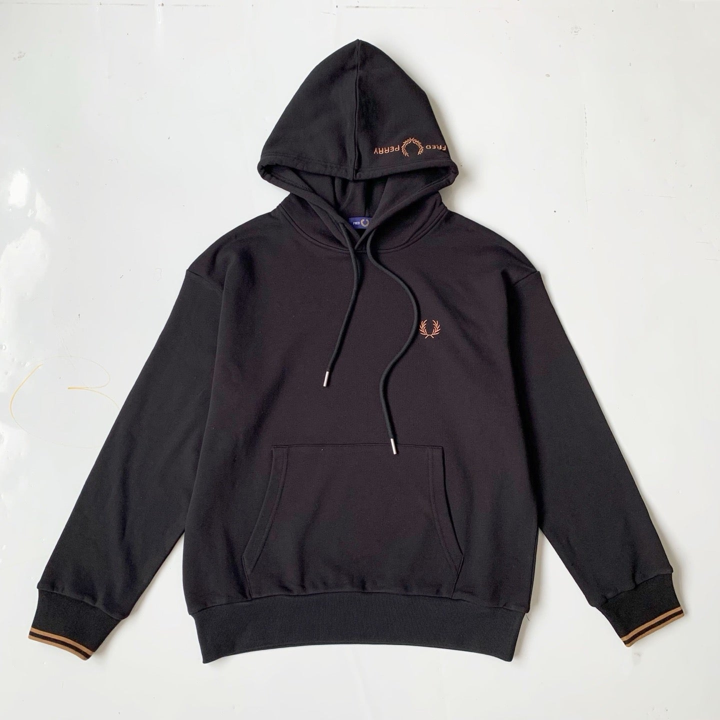 Fred perry 刺繡hoodies