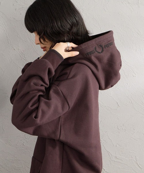 Fred perry 刺繡hoodies