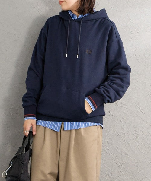 Fred perry 刺繡hoodies