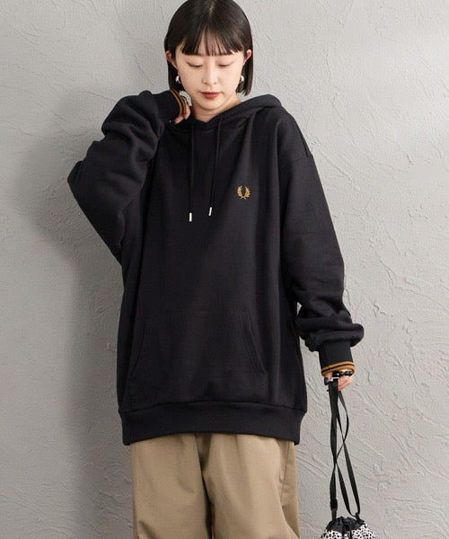 Fred perry 刺繡hoodies