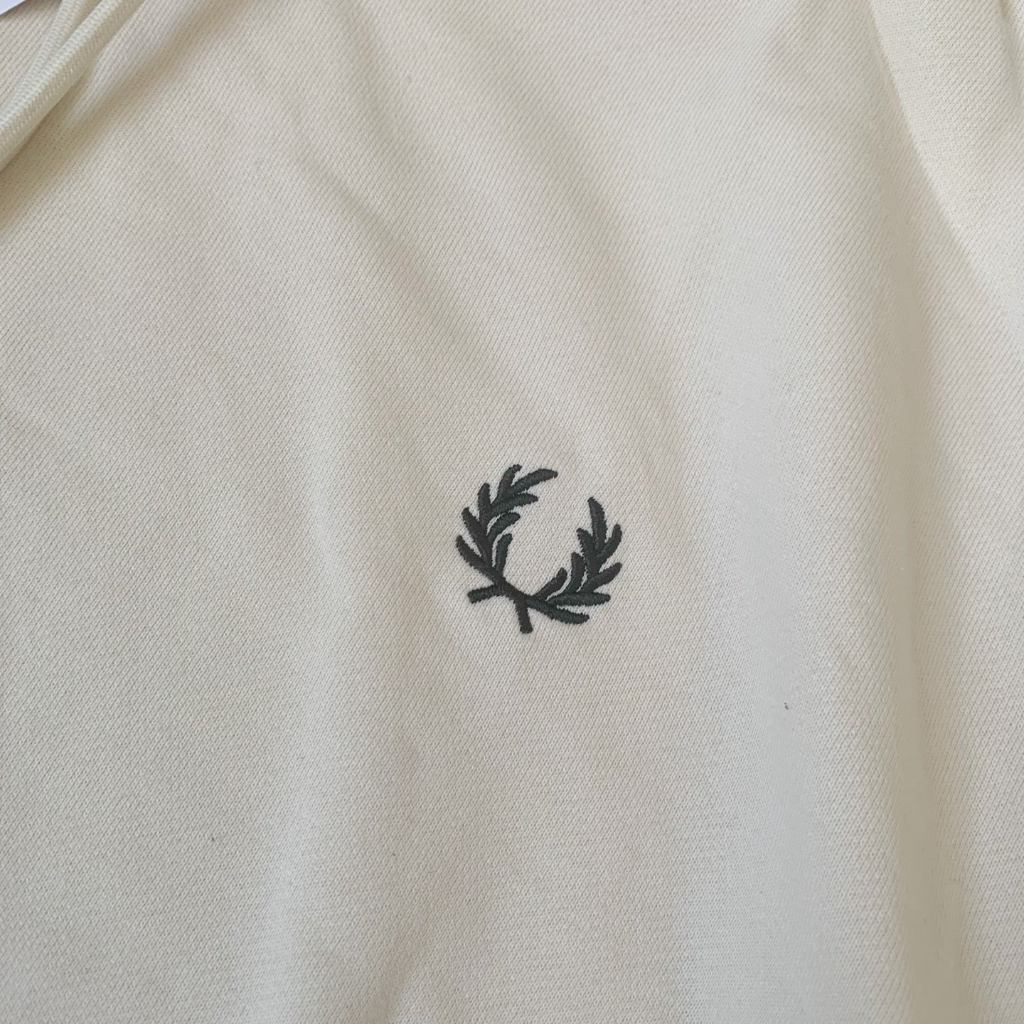 Fred perry 刺繡hoodies
