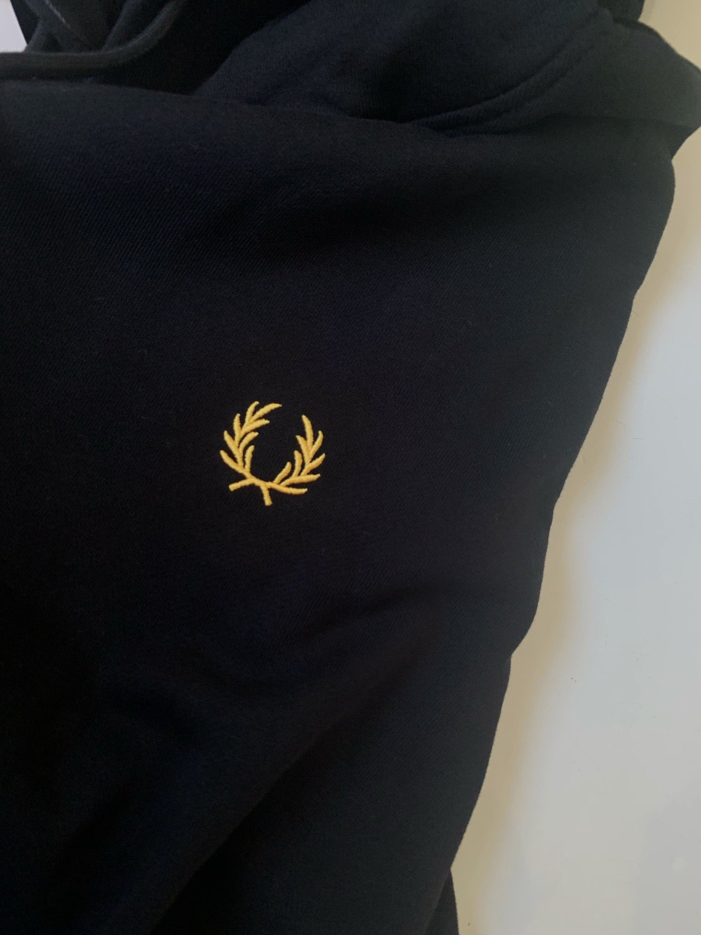 Fred perry 刺繡hoodies