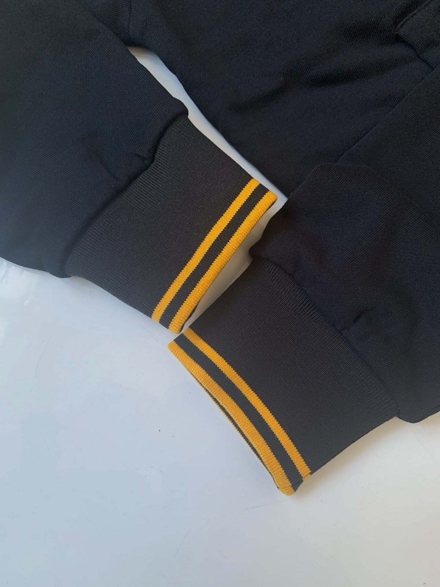 Fred perry 刺繡hoodies