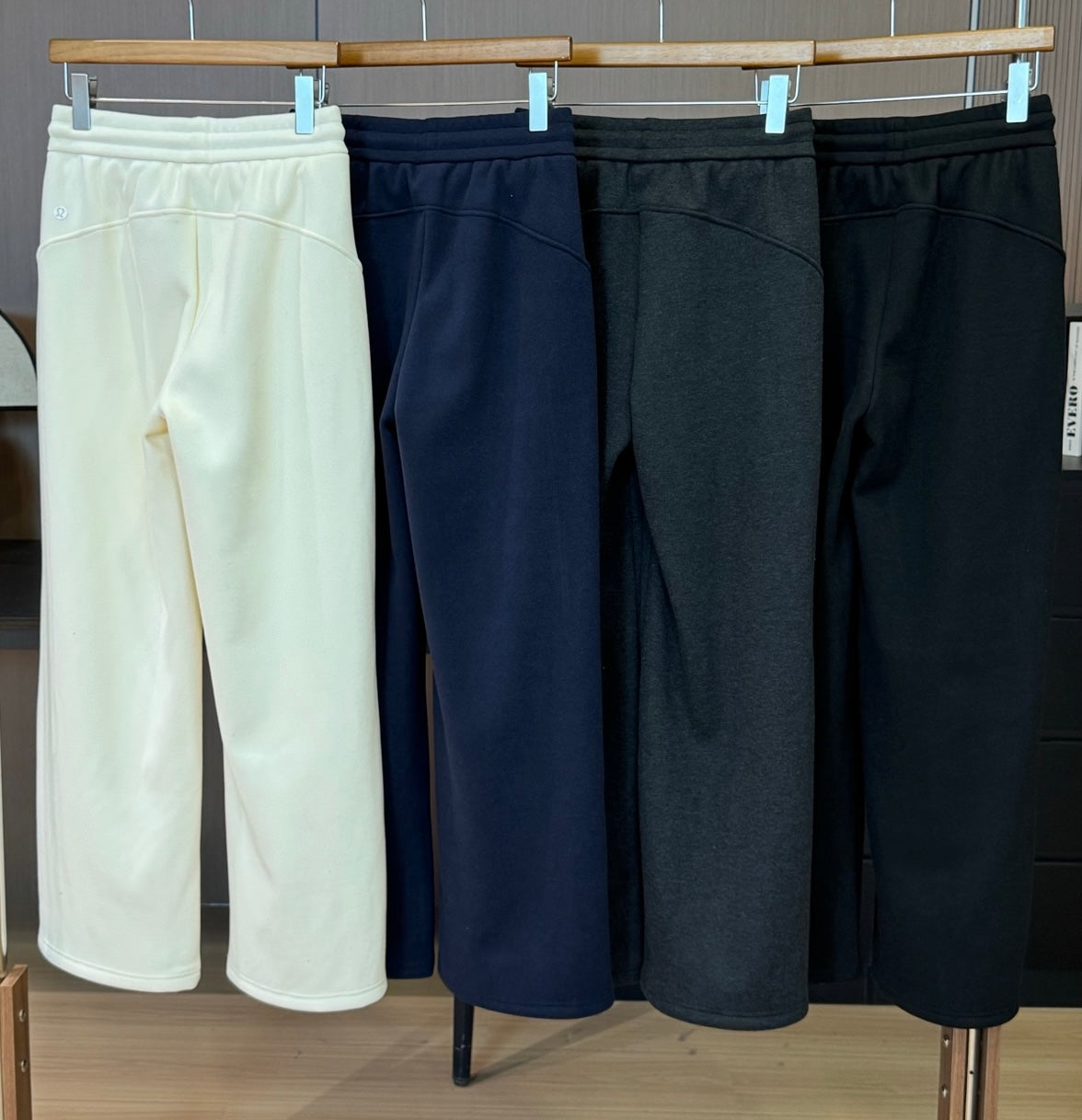 Lululemon Scuba中腰闊腳運動褲