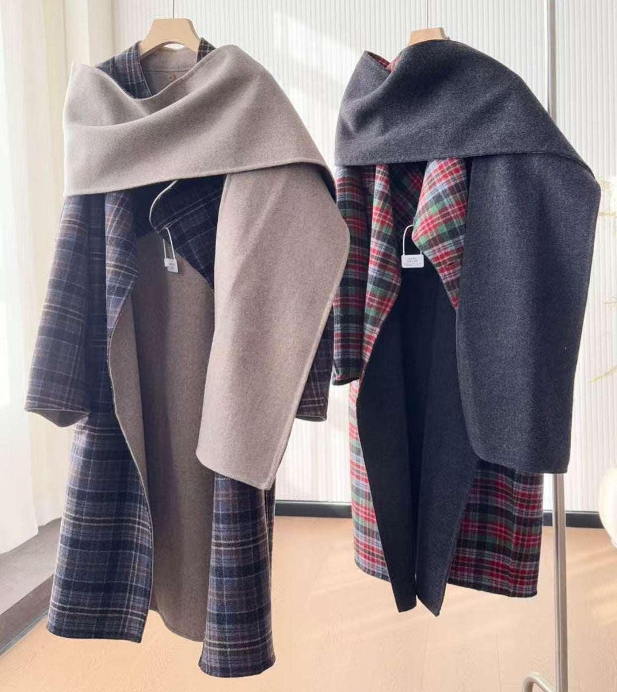 Vivienne Westwood 雙面羊毛褸連頸巾