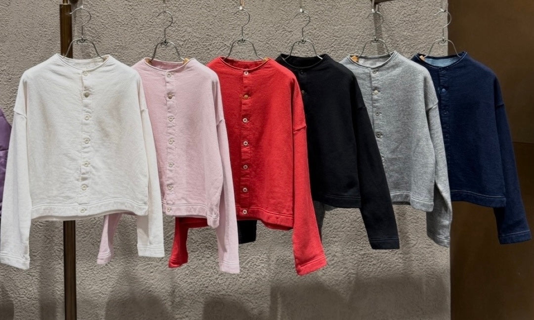45R 小豬刺繡cardigan