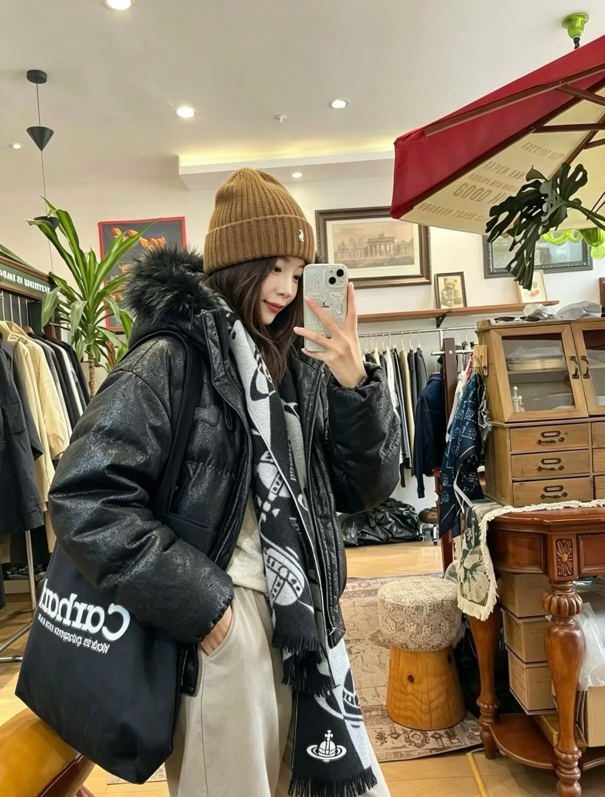 Vivienne Westwood 提花logo頸巾
