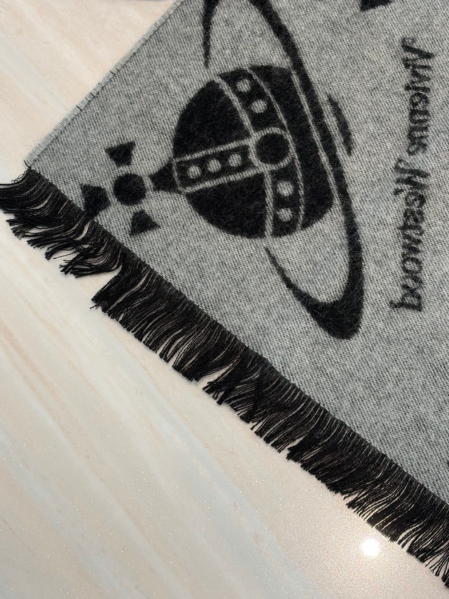 Vivienne Westwood 提花logo頸巾
