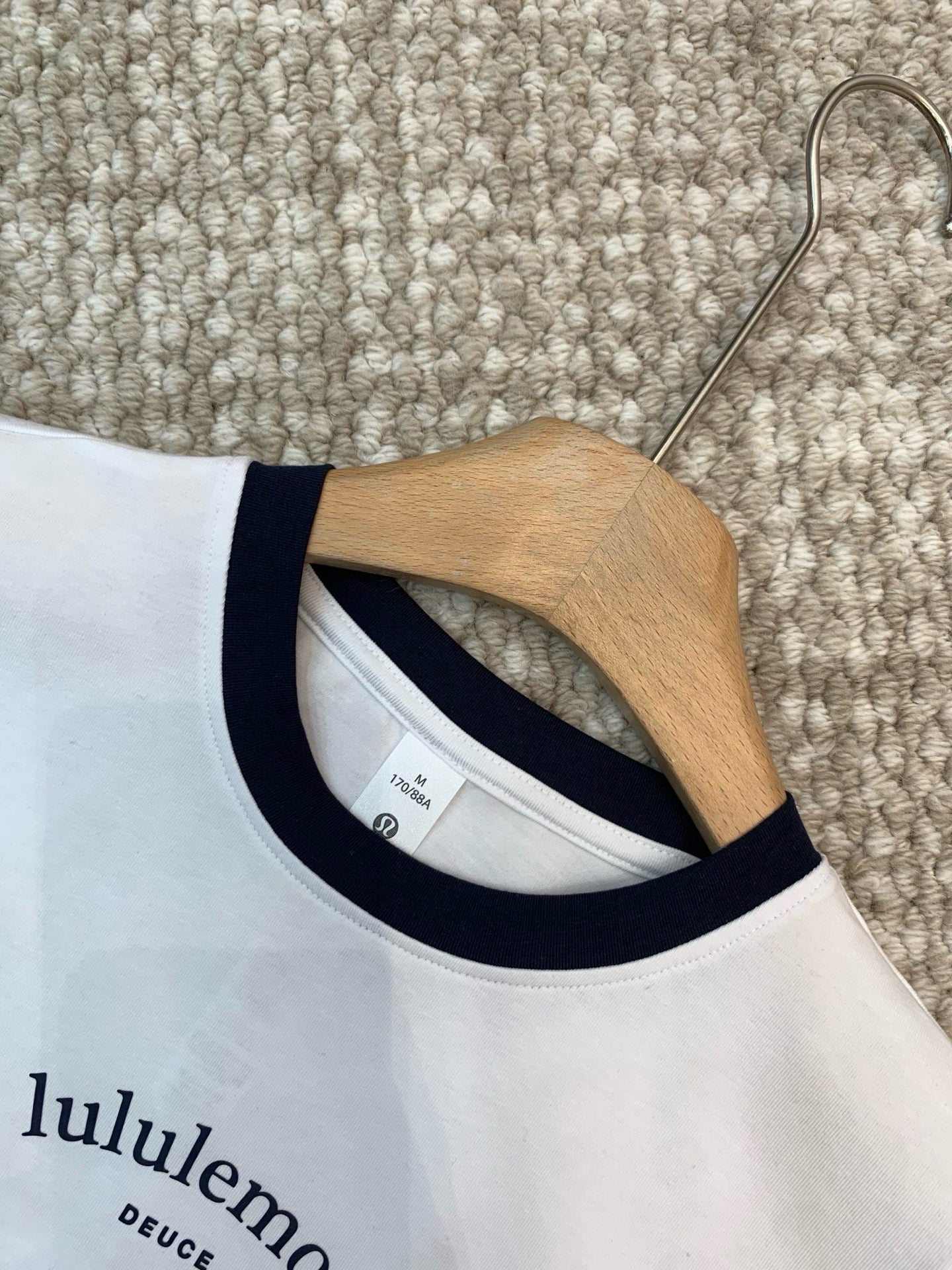 Lululemon 撞色tee