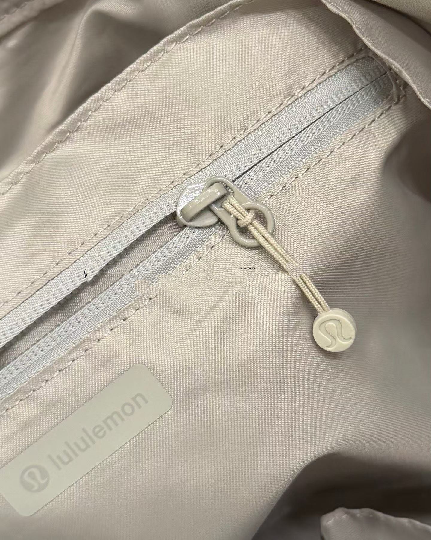 Lululemon tote bag
