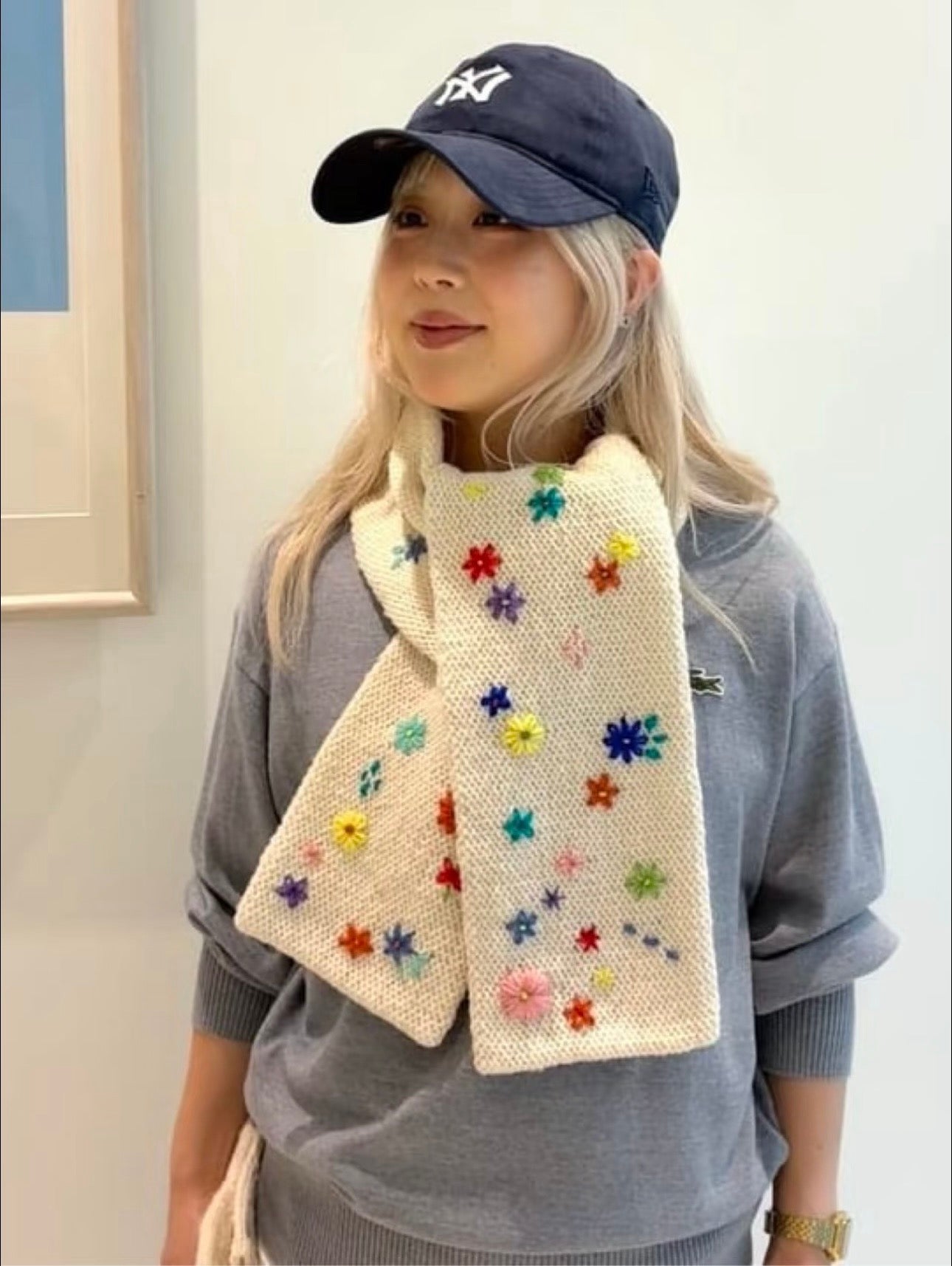 Beams boy 羊毛花朵刺繡頸巾