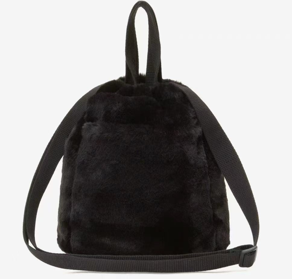 TNF 仿兔毛斜咩手挽袋