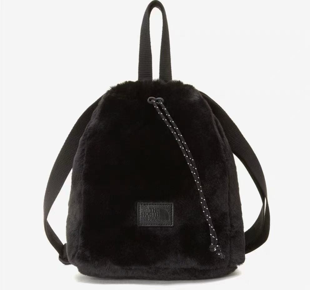 TNF 仿兔毛斜咩手挽袋