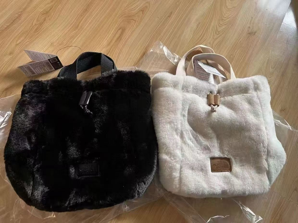 TNF 仿兔毛斜咩手挽袋