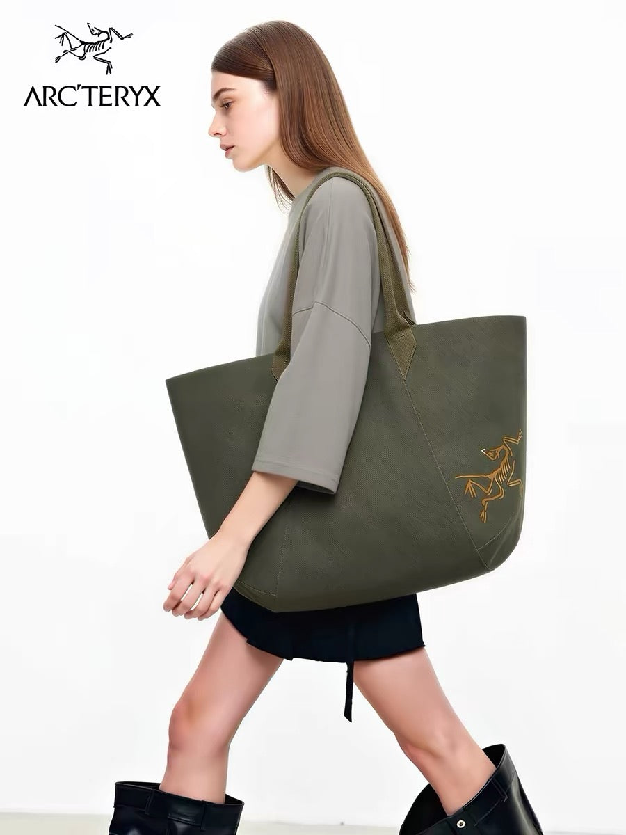 Arcteryx 防水tote bag
