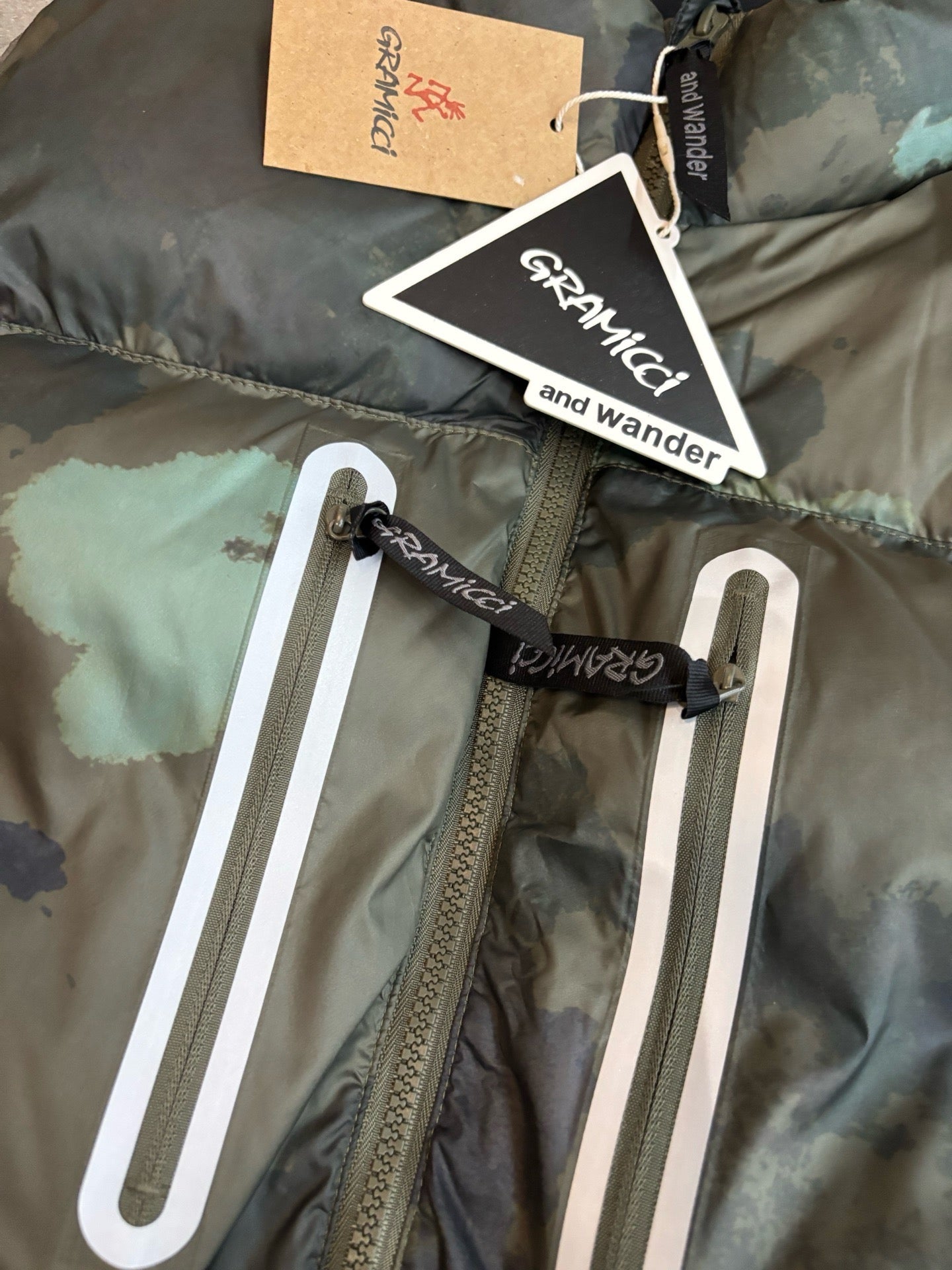 Gramicci x and wander防水背心