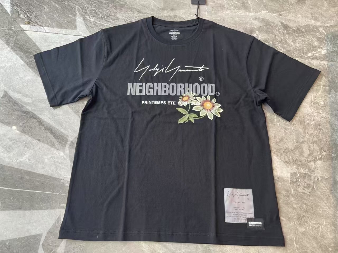 Neighbourhood flower tee