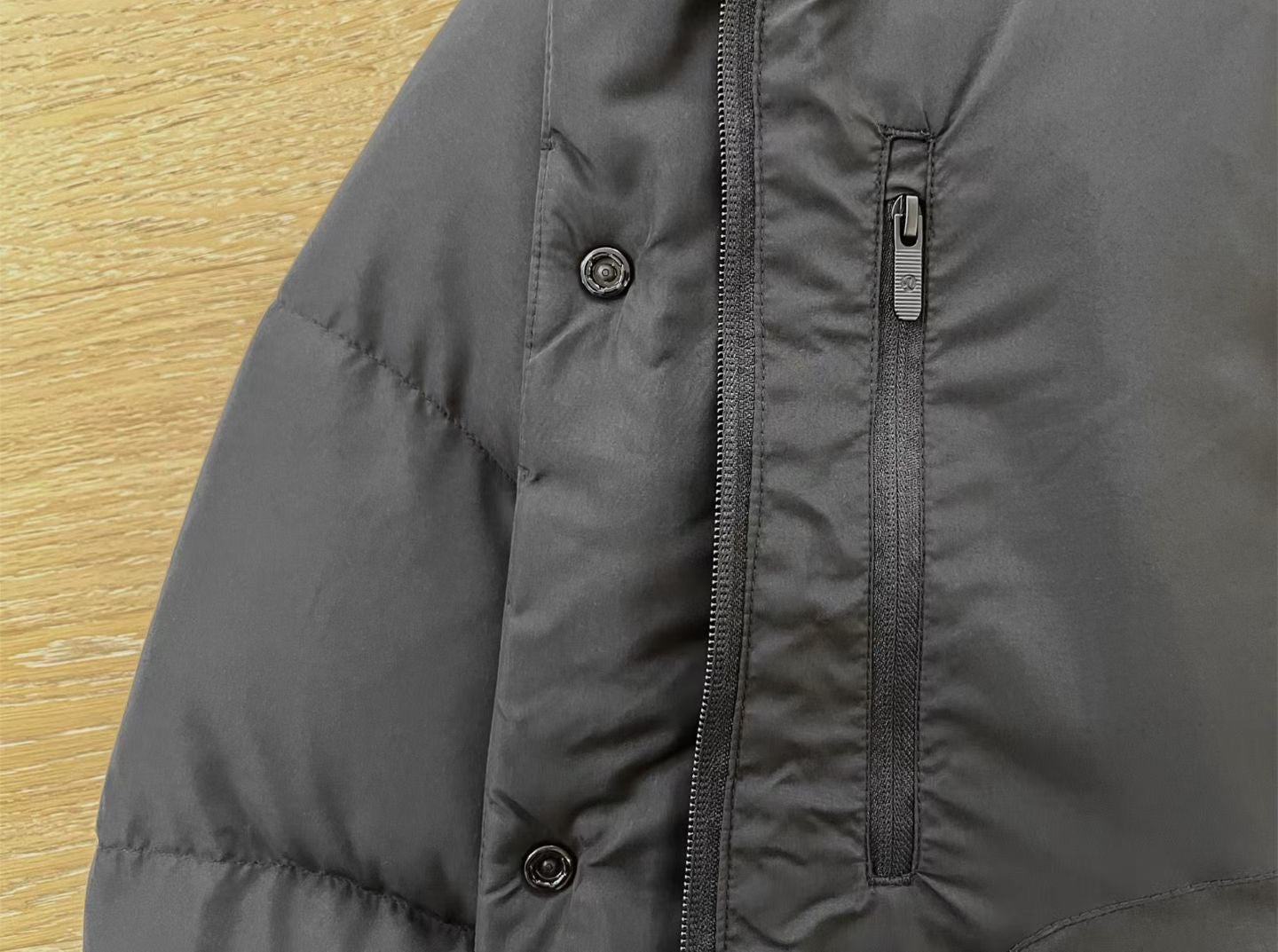 Lululemon 中長羽絨