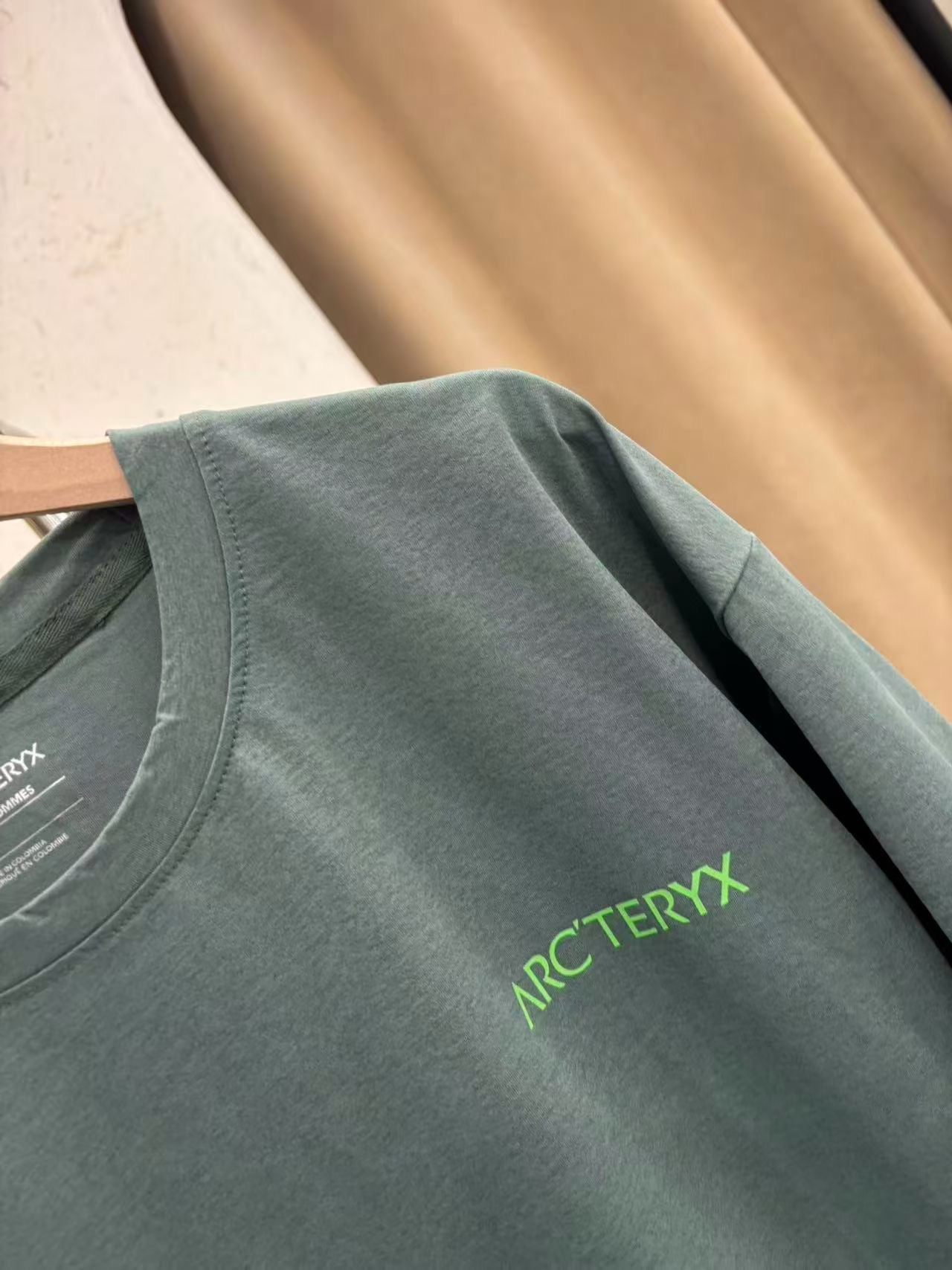 Arcteryx 速乾tee