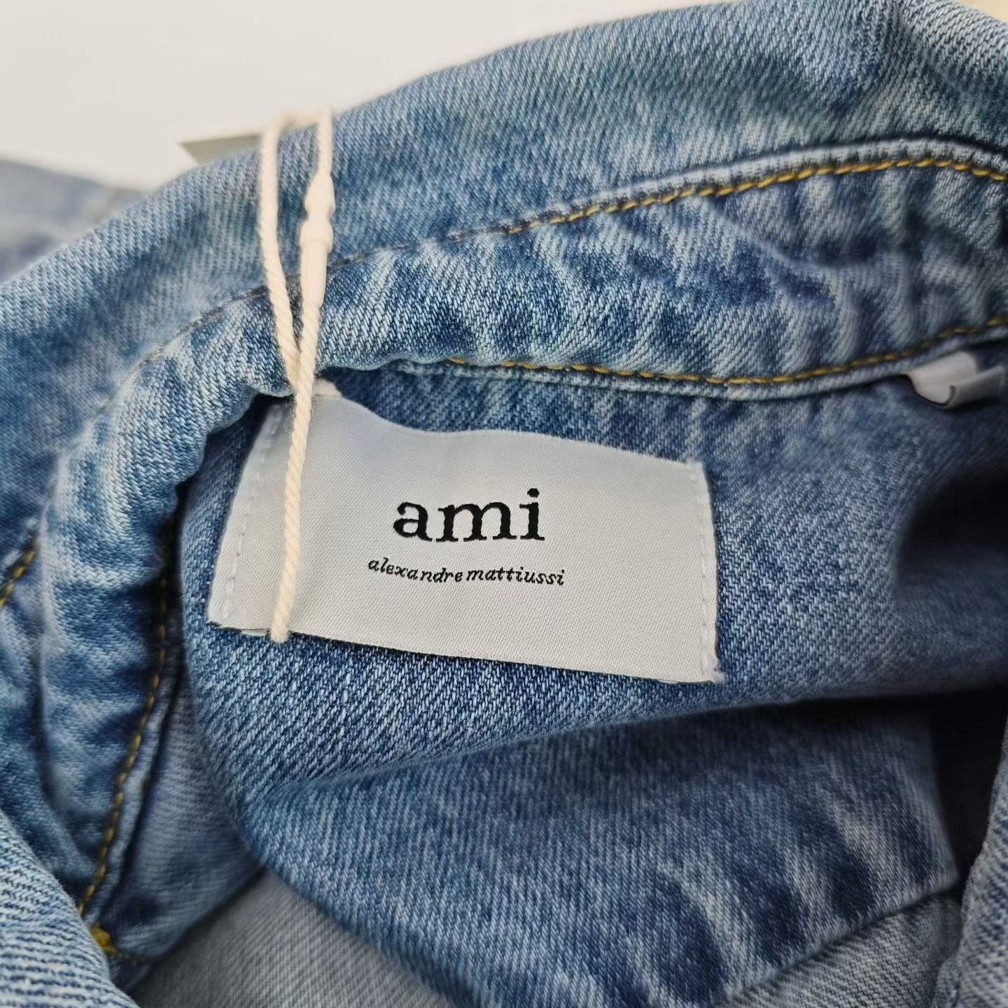 AMI 刺繡大logo牛仔裇衫