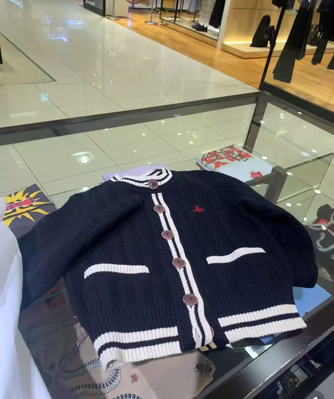 Vivienne Westwood撞色針織Cardigan