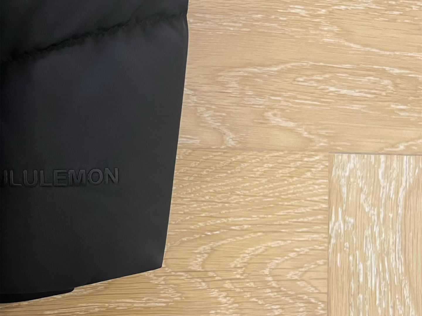 Lululemon 中長羽絨