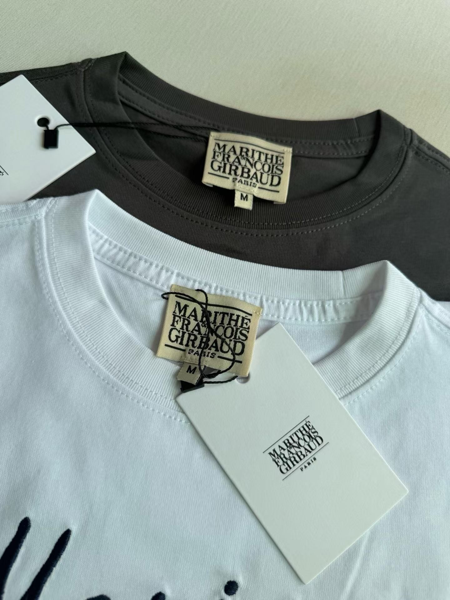 Marithe 刺繡字母lemon tee