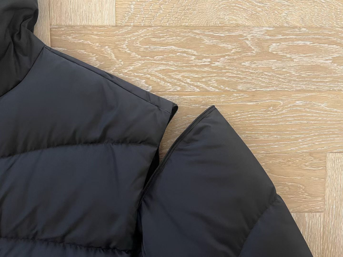 Lululemon 中長羽絨