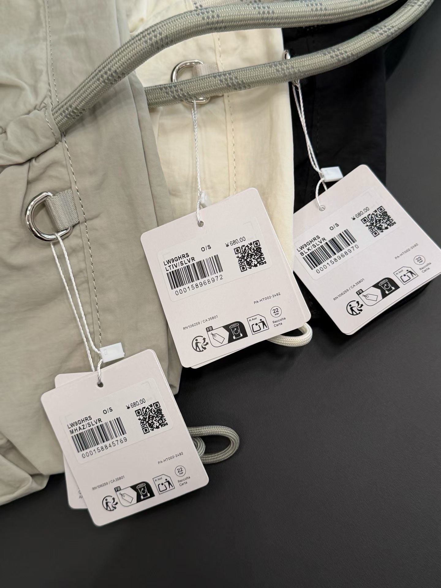 Lululemon tote bag