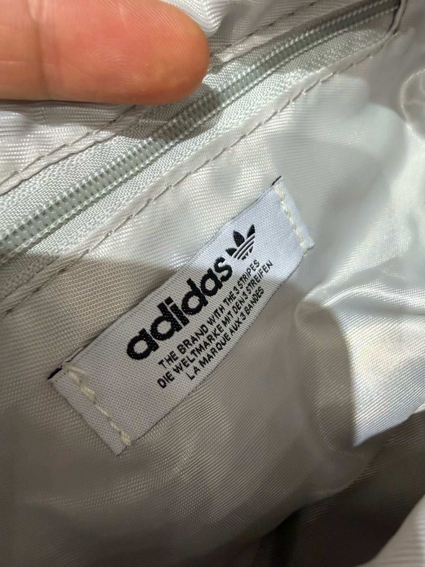 Adidas 雲朵袋