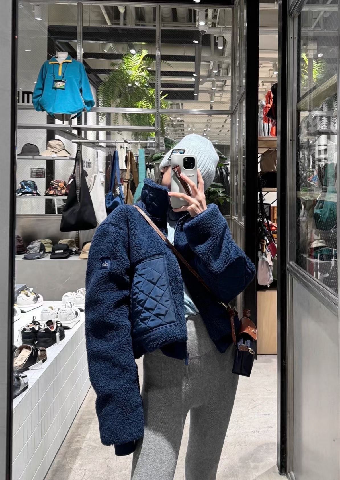 Alo羊羔搖粒絨外套