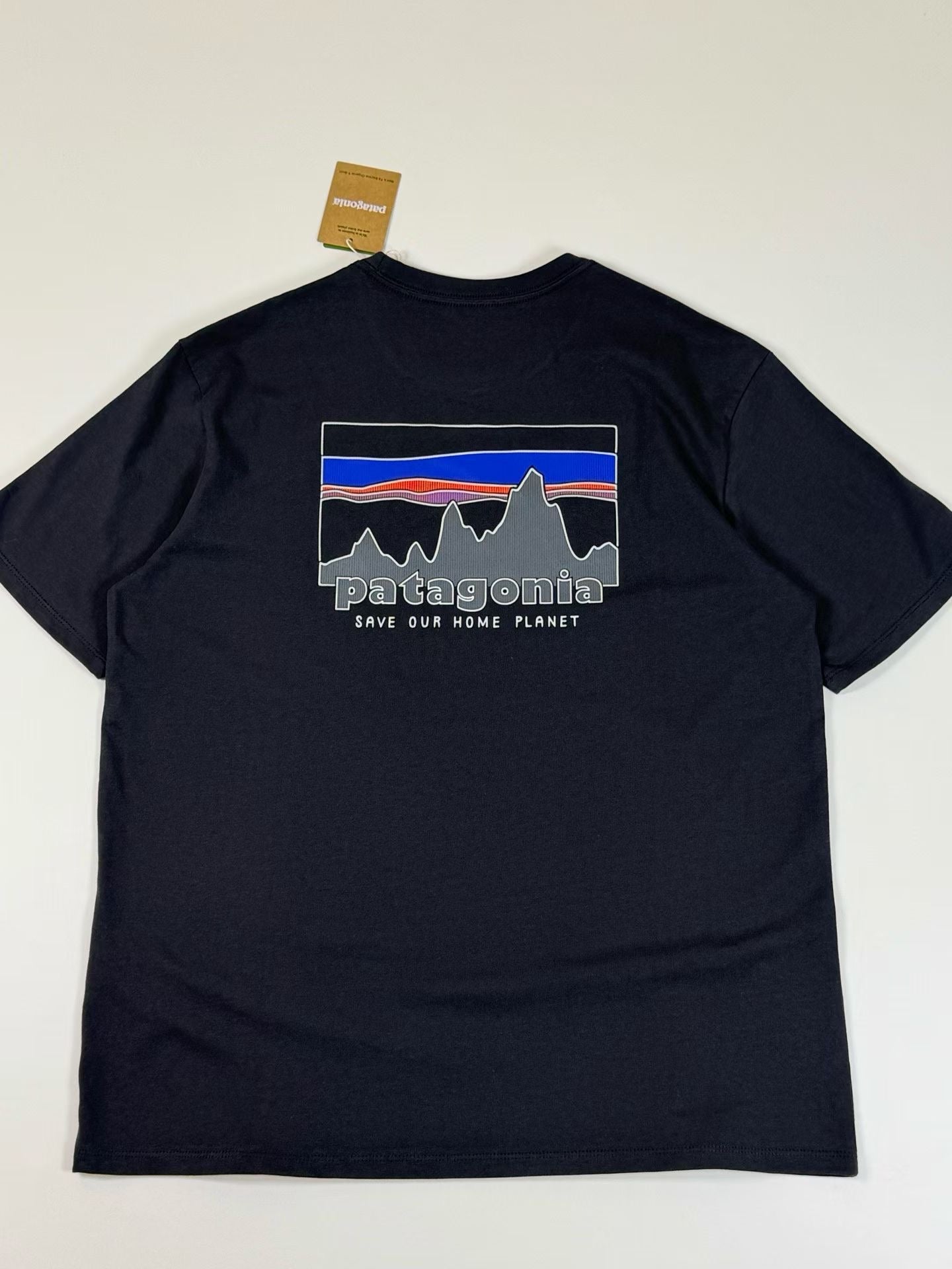 Patagonia pattern tee